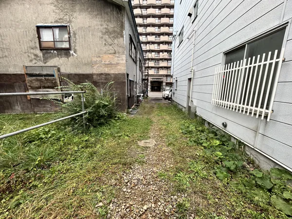 前面道路（私道幅員４ｍ）
