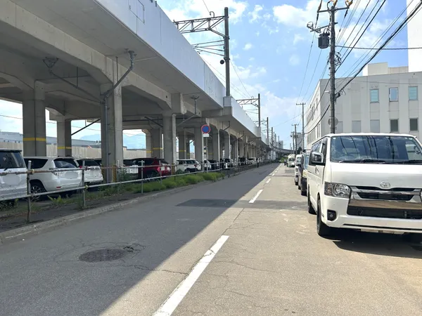 南西側前面道路（幅員約10.0ｍ）