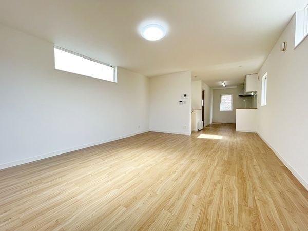 南8条西12丁目 戸建 リビング