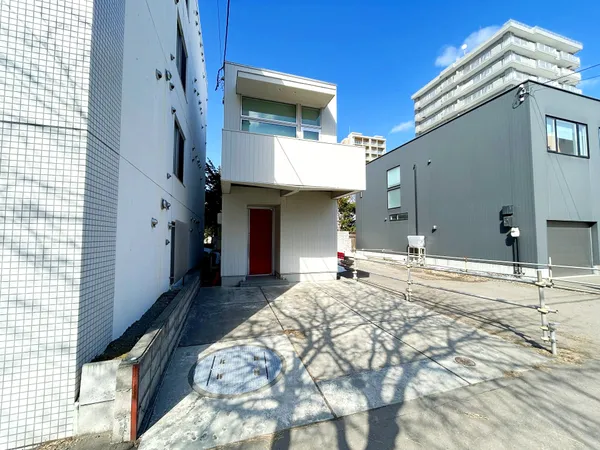 駐車2台可（車種による）