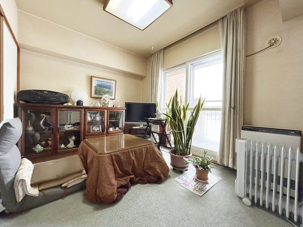 コロナード中島 リビング コロナード中島 リビング