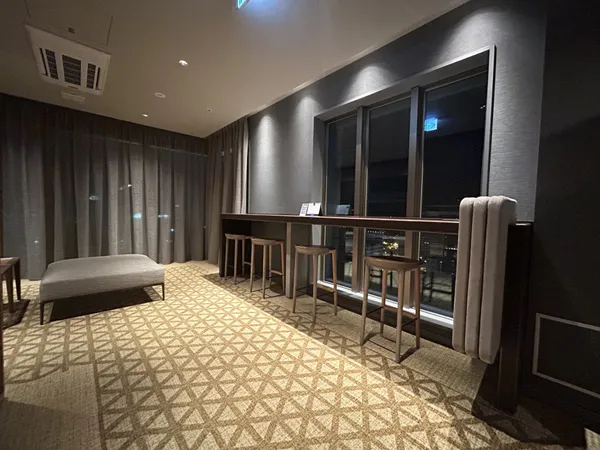 スカイラウンジ