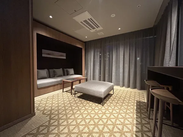 スカイラウンジ