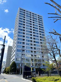 BrilliaTower近代美術館前 外観