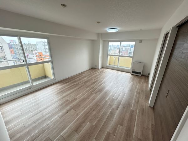 パシフィック南三条 リビング パシフィック南三条 リビング