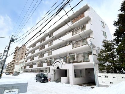 リラハイツ伏見 外観