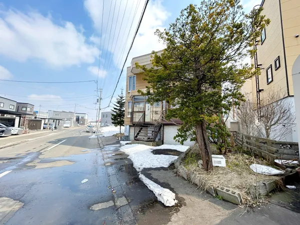 北西側公道10ｍに約13.8ｍ接道