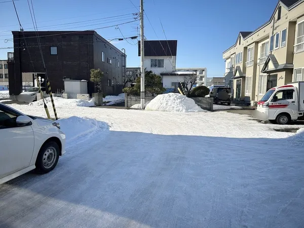 南西側全面道路市道幅員約８．０m