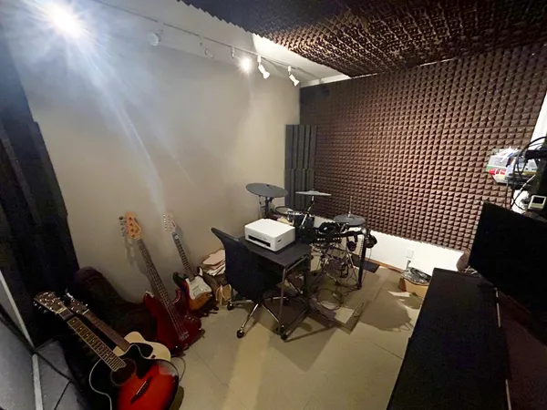 サービスルーム（防音室）