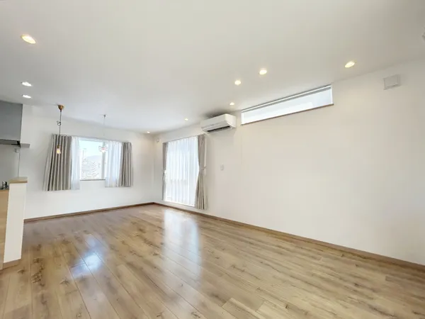 画像は実際の室内写真および間取り図をもとに、CGにて再現した「空室リフォームイメージ」であり、実際とは多少異なります。