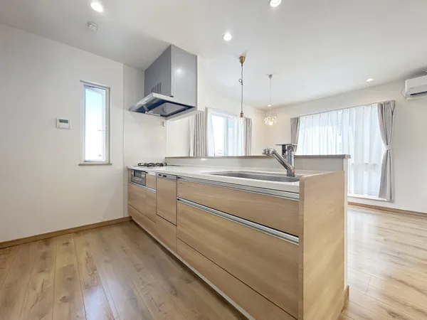 画像は実際の室内写真および間取り図をもとに、CGにて再現した「空室リフォームイメージ」であり、実際とは多少異なります。