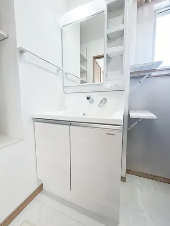 画像は実際の室内写真および間取り図をもとに、CGにて再現した「空室リフォームイメージ」であり、実際とは多少異なります。