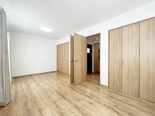 画像は実際の室内写真および間取り図をもとに、CGにて再現した「空室リフォームイメージ」であり、実際とは多少異なります。