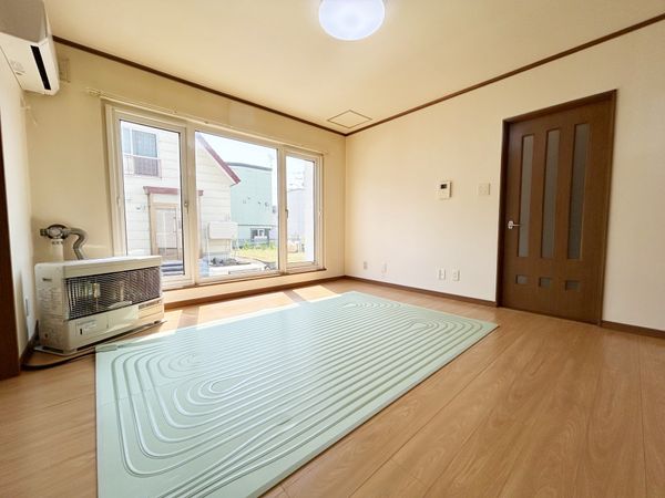 北郷5条4丁目 戸建 リビング