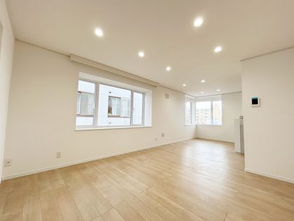 本通1丁目南 戸建 リビング