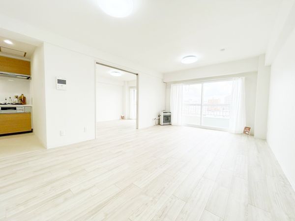 シャンボール菊水西町 リビング シャンボール菊水西町 リビング