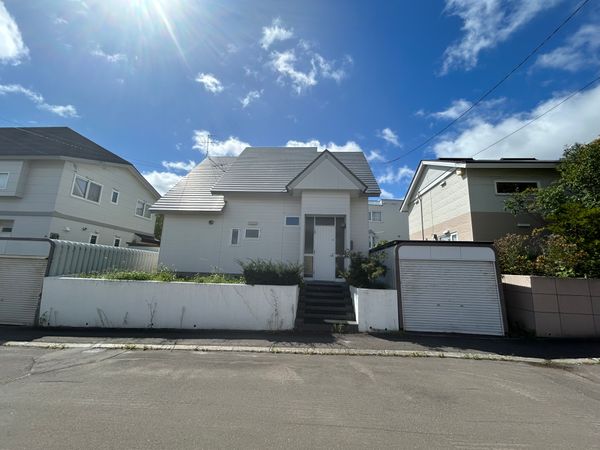 北野3条1丁目 戸建 前面道路含む外観