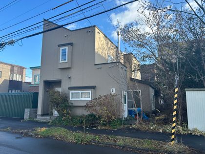 平岸2条4丁目 土地 前面道路含む外観