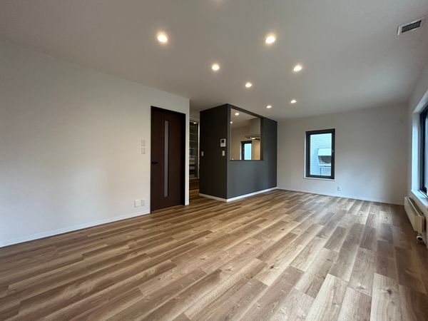 平岡公園東2丁目 戸建 リビング