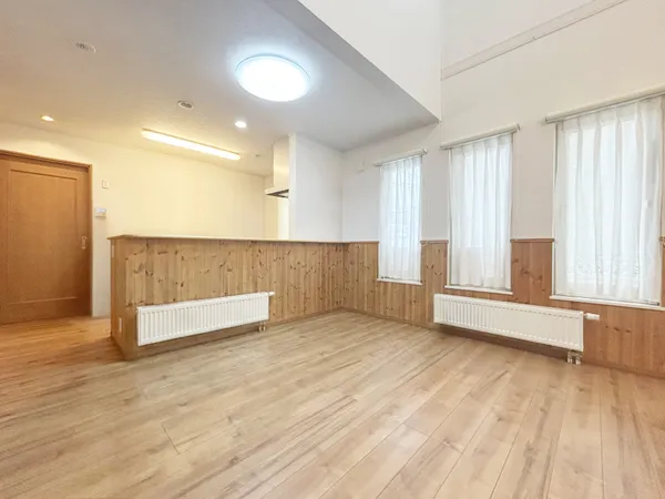 画像は実際の室内写真および間取り図をもとに、CGにて再現した「空室リフォームイメージ」であり、実際とは多少異なります。