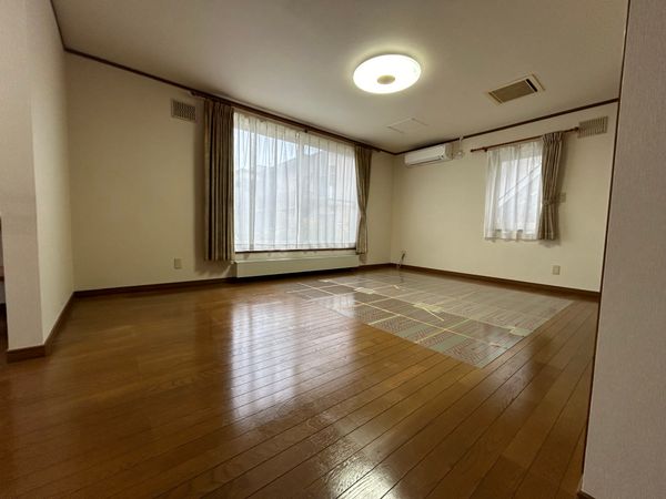 月寒東1条2丁目 戸建 リビング 月寒東1条2丁目 戸建 リビング