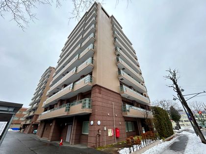 D’グランセ真駒内泉町 イーストスクエア 外観