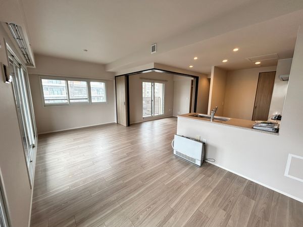 レーベン学園前Air Residence リビング