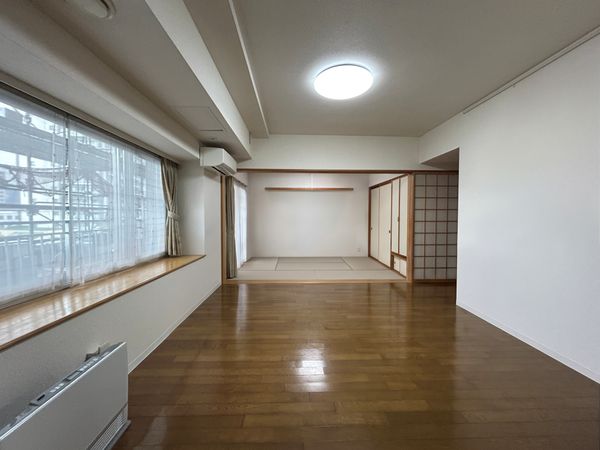 ラポール学園通り リビング ラポール学園通り リビング
