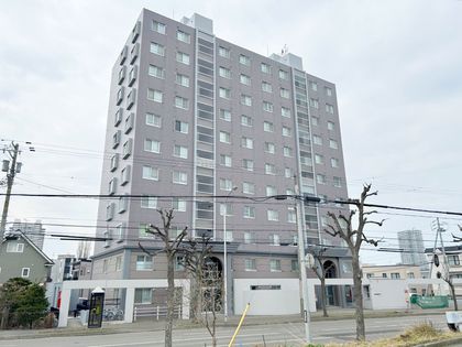 エクセルシオールプレタ学園前 外観