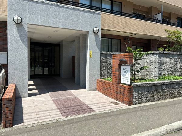 グランアビテ福住 エントランス