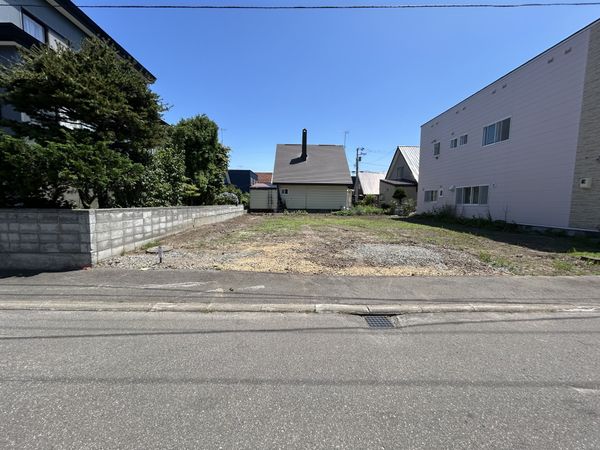 発寒6条14丁目 A区画 前面道路含む外観