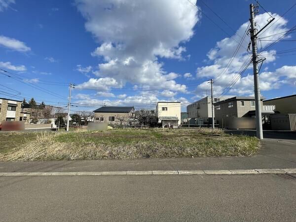 西野8条8丁目 土地A 前面道路含む外観 西野8条8丁目 土地A 前面道路含む外観