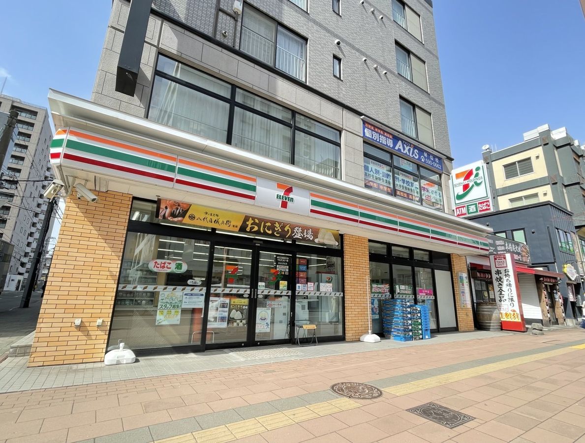 パークナード琴似 セブンイレブン札幌琴似2条店(約120m) セブンイレブン札幌琴似2条店(約120m)