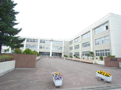 ロピア稲積公園Ⅲ 札幌市立稲積小学校(約290m) 札幌市立稲積小学校(約290m)