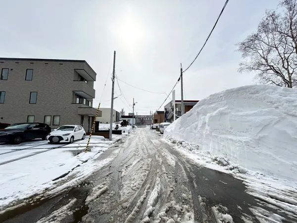 南西側前面道路