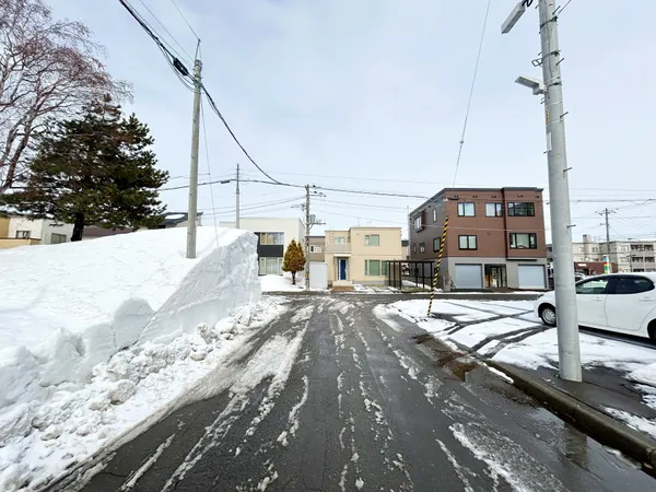 南西側前面道路