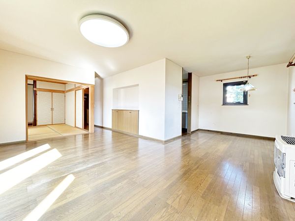 東苗穂3条1丁目 戸建 リビング 東苗穂3条1丁目 戸建 リビング