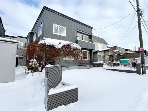 東苗穂8条3丁目 戸建(二世帯住宅) 外観 東苗穂8条3丁目 戸建(二世帯住宅) 外観