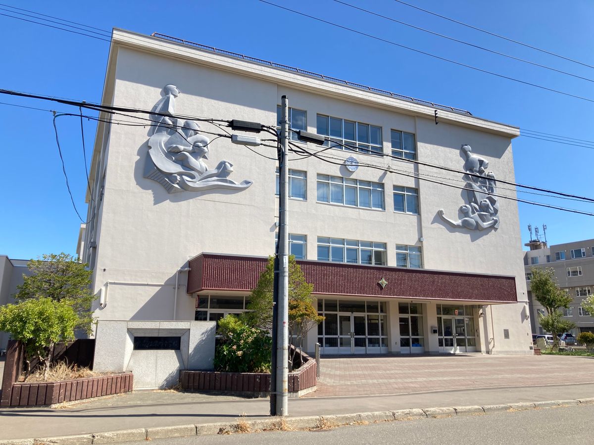 北39条東14丁目 戸建 栄町中学校(約710m) 栄町中学校(約710m)