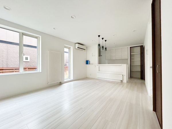 新川西3条4丁目 戸建 リビング 新川西3条4丁目 戸建 リビング