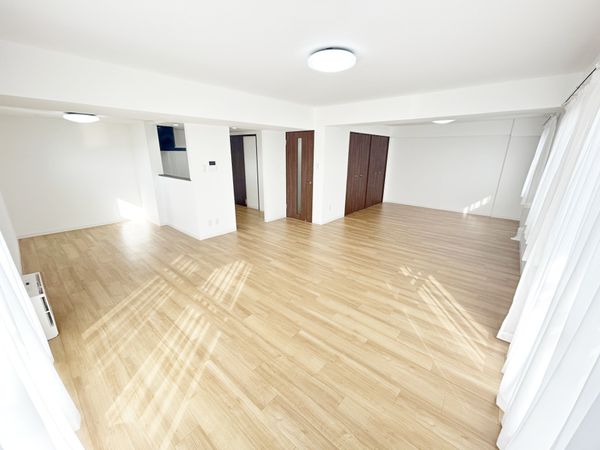 ダイヤモンドメゾン新川 リビング