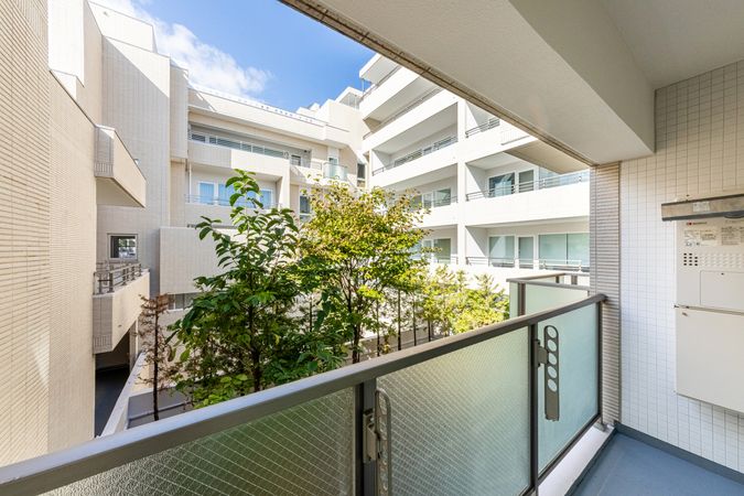 カルム宮の森ハウス バルコニー