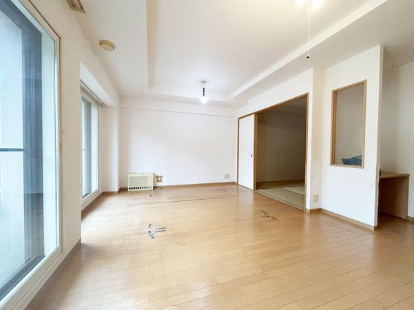 セザール旭ヶ丘 リビング