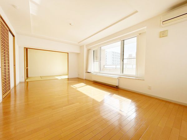 エクセルシオール円山 リビング