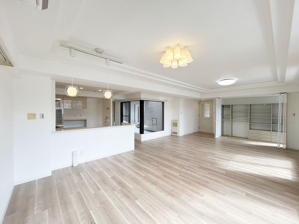 ダイアパレスザ・ワンハンドレットシティ旭ヶ丘 リビング