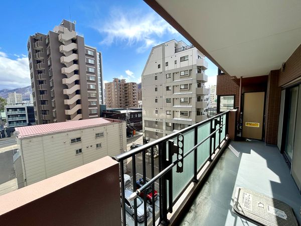 ヴェルビュ円山神宮通 バルコニー