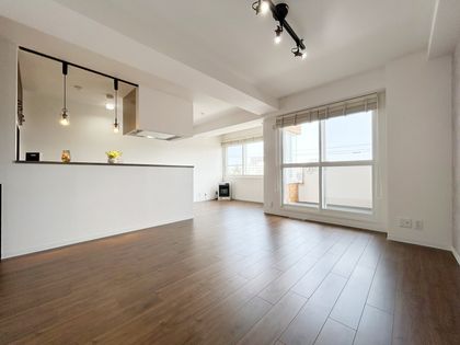 ライオンズマンション宮の森第2 リビング