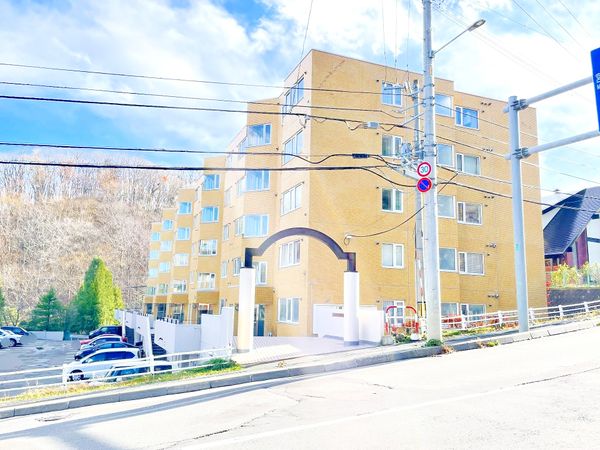 レジデンス宮の森 外観