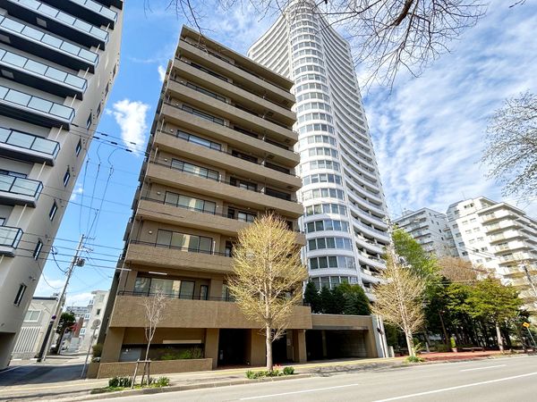 ルシード円山鳥居前 外観