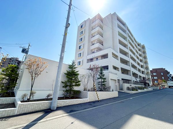 クリーンリバーフィネス宮の森三条 外観